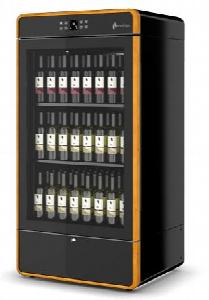 Шкаф винный статический Enofrigo I.AM H1600 СТАТ. ЧЕР.РАМКА СВЕТЛ. ДЕР. 3 ПОЛКИ M1S1NC+2/GA89430001