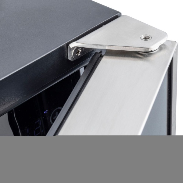 Монотемпературный винный шкаф Temptech WPQ15SCS