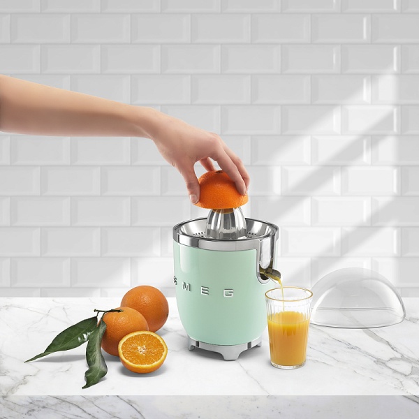 Соковыжималка для цитрусовых Smeg CJF01PGEU