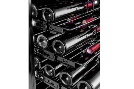 Монотемпературный винный шкаф Temptech CPRO1800SRB