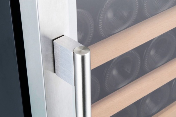 Двухзонный винный шкаф Temptech WPQ38DCS