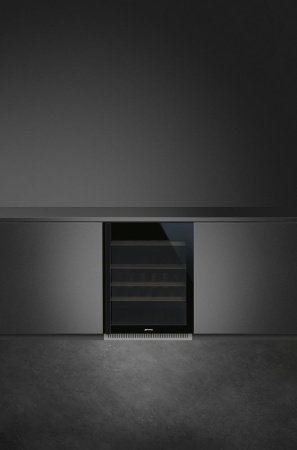 Двухзонный винный шкаф Smeg CVI638LN3
