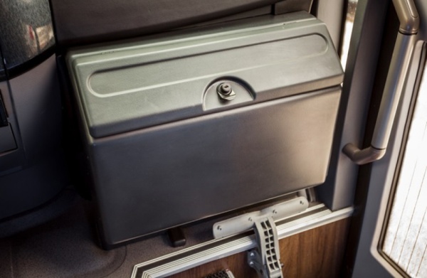 Встраиваемый автохолодильник Indel B FCV40