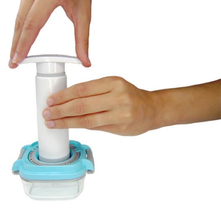 Вакуумный насос Status 159310 ручной