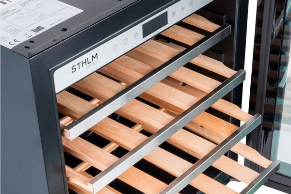 Монотемпературный  винный шкаф Temptech STZ60SX