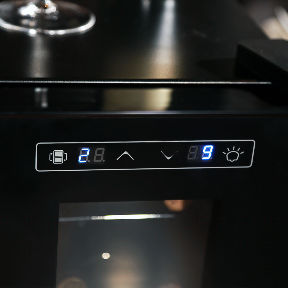 Двухзонный винный шкаф Cellar Private CP012-2T