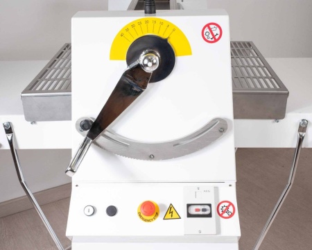 Тестораскаточная машина Panero PM 500-1200