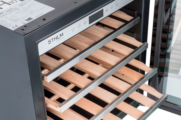 Монотемпературный  винный шкаф Temptech STZ60SB